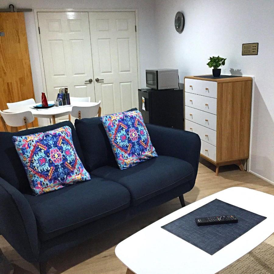 Large Studio Unit Close To Theme Parks Голд-Кост Экстерьер фото
